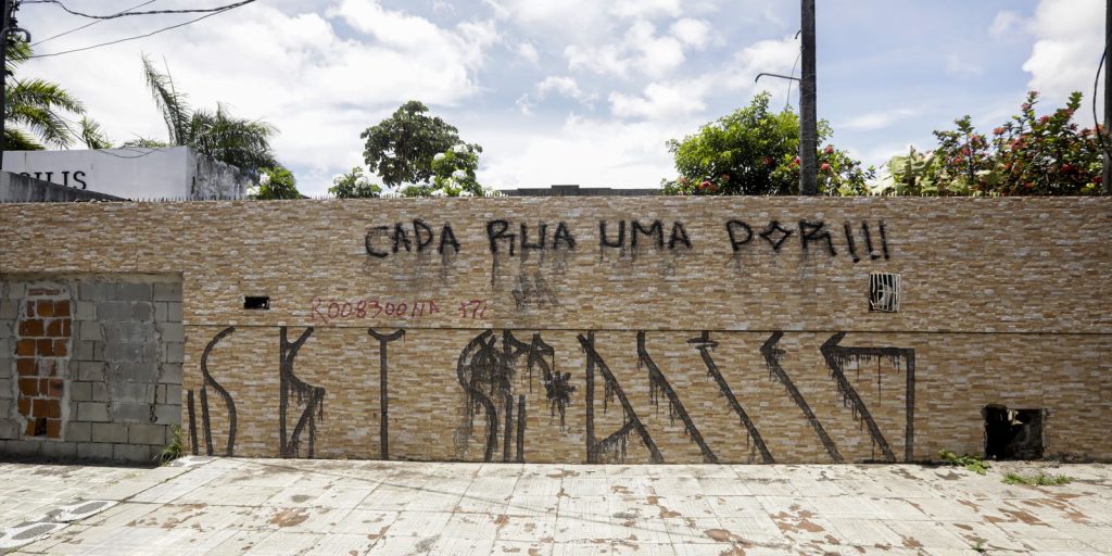 mostra-em-maceio-traz-memorias-de-impactados-por-afundamento-de-solo