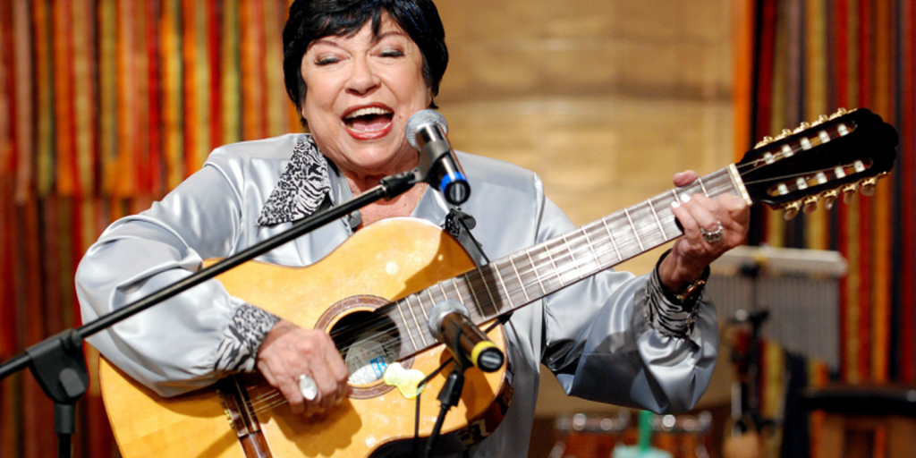 dama-da-musica-caipira,-inezita-barroso-completaria-100-anos-hoje