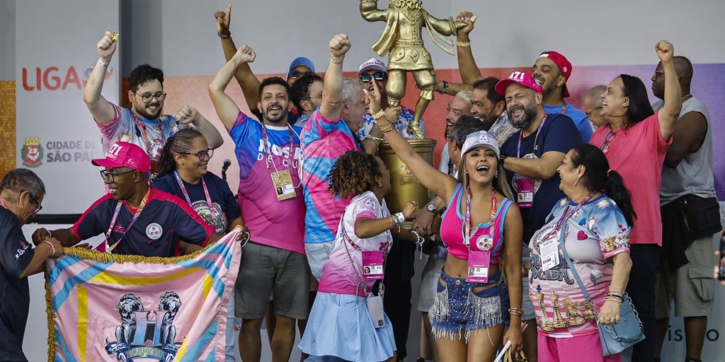 rosas-de-ouro-e-campea-do-carnaval-de-sao-paulo