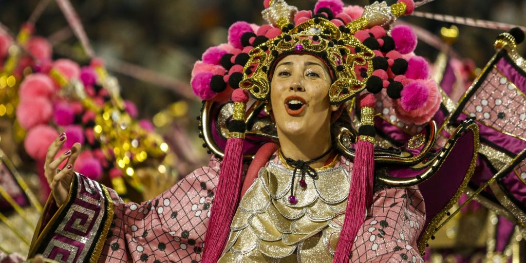 tv-brasil-transmite-desfile-das-campeas-de-sao-paulo-neste-sabado