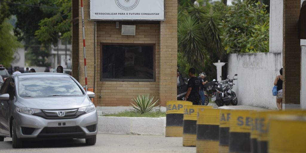 rio-derruba-19-imoveis-irregulares-proximos-do-complexo-de-gericino