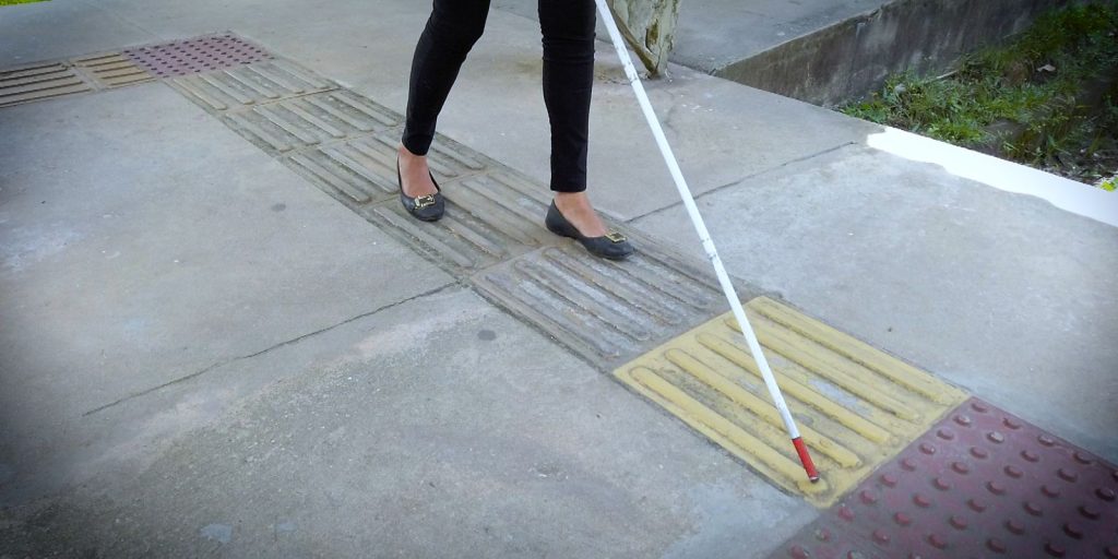 concurso-pioneiro-lanca-edital-para-producao-de-bengalas-inteligentes