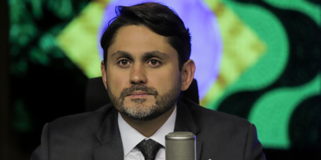 pgr-denuncia-ministro-das-comunicacoes-por-desvio-de-emendas