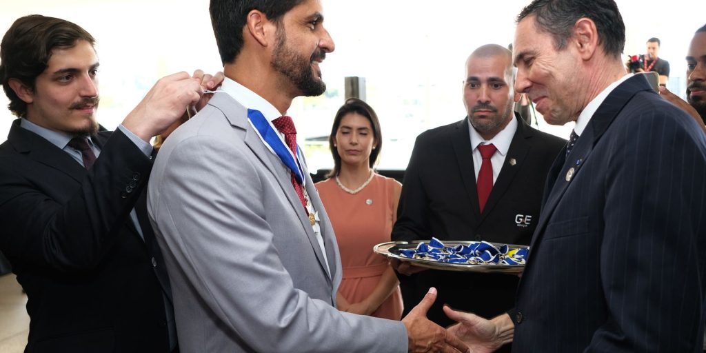 dirigentes-e-funcionarios-da-ebc-recebem-ordem-do-rio-branco