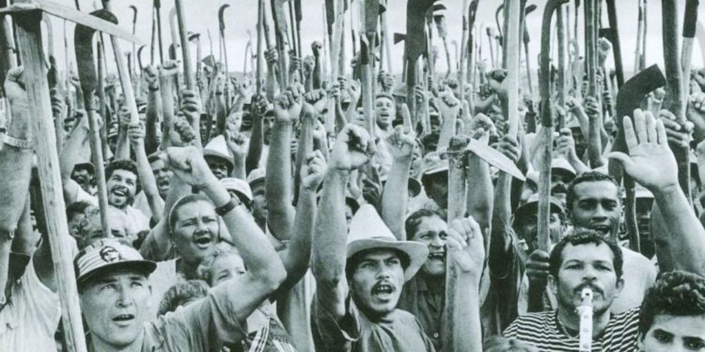 “trabalhadores”:-serie-de-sebastiao-salgado-chega-ao-rj-para-mostra