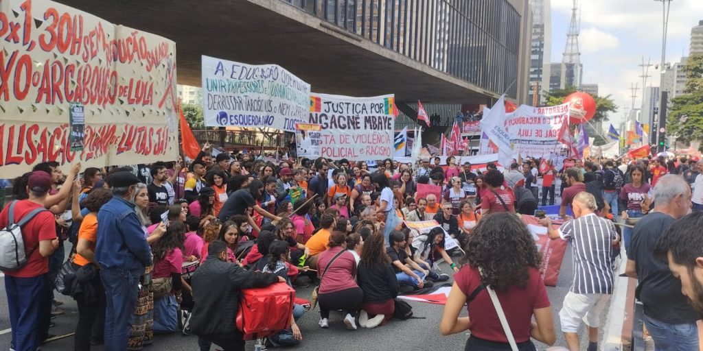 movimentos-sociais-fazem-ato-“combativo”-em-sp-pelo-dia-do-trabalhador