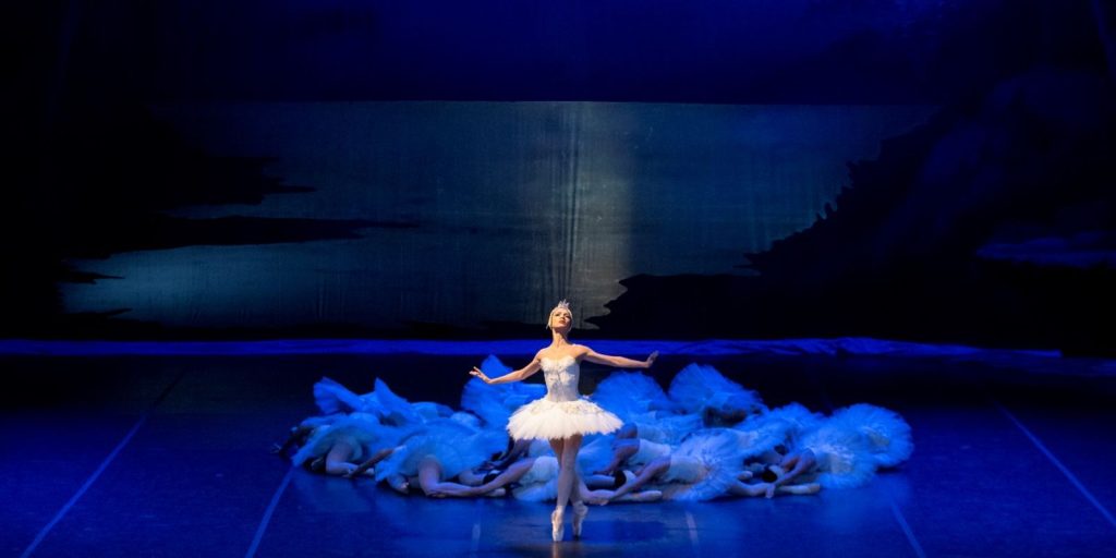 classico-do-bale-mundial,-“o-lago-dos-cisnes”-volta-aos-palcos-do-rio