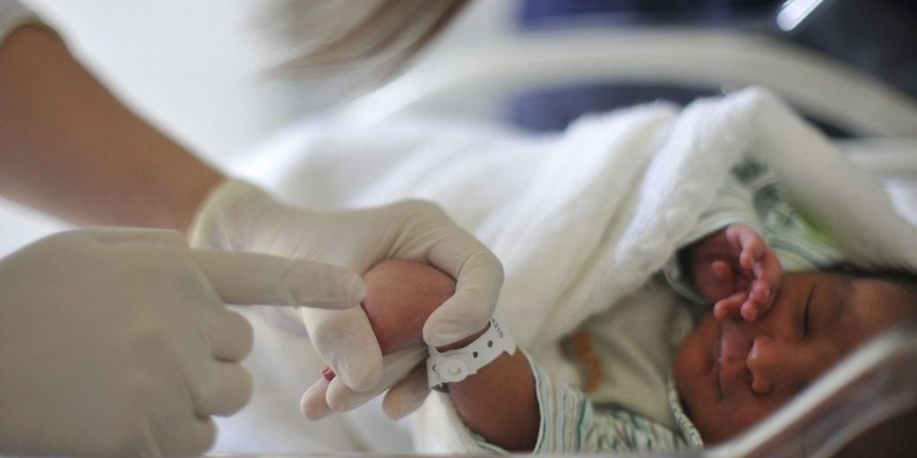 sub-registro-de-nascimento-cai-para-1,05%-em-2023,-o-menor-desde-2015