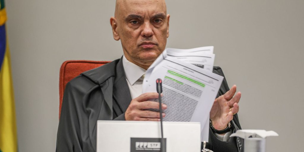 moraes-diz-que-defesa-de-bolsonaro-podera-acompanhar-acareacao-de-cid