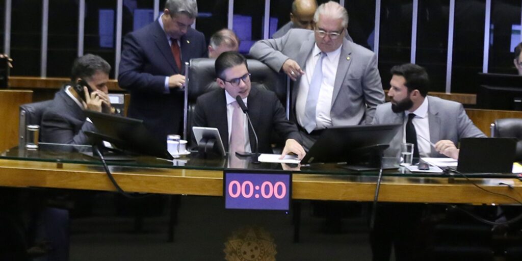 camara-aprova-urgencia-para-proposta-que-reduz-beneficios-fiscais