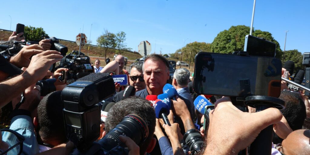 defesa-de-bolsonaro-tem-ate-as-21h13-para-enviar-explicacoes-a-moraes