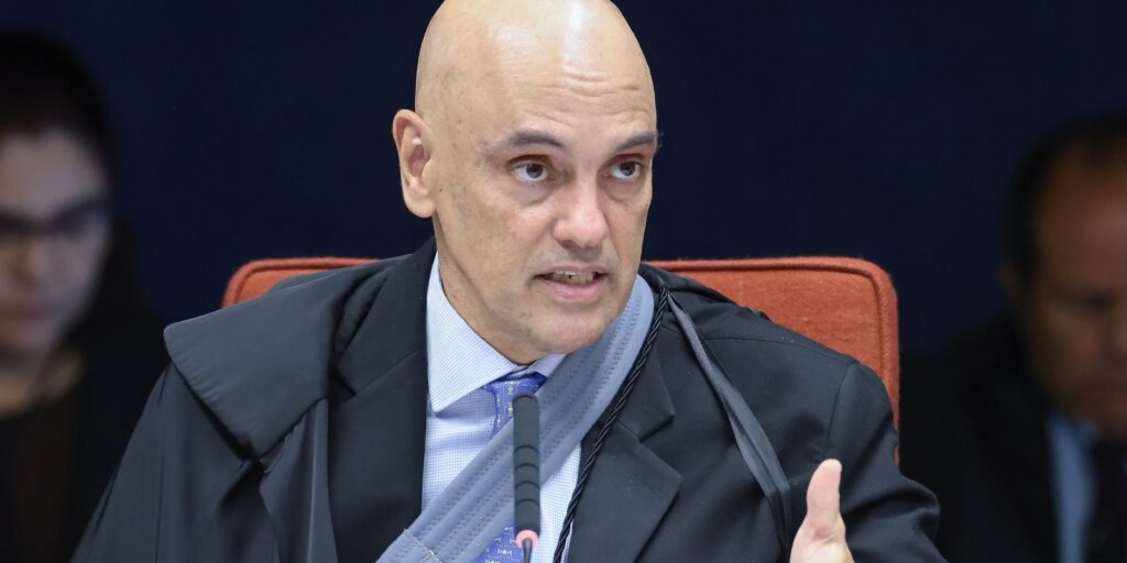 moraes-decide-nao-prender-bolsonaro-por-descumprimento-de-cautelar