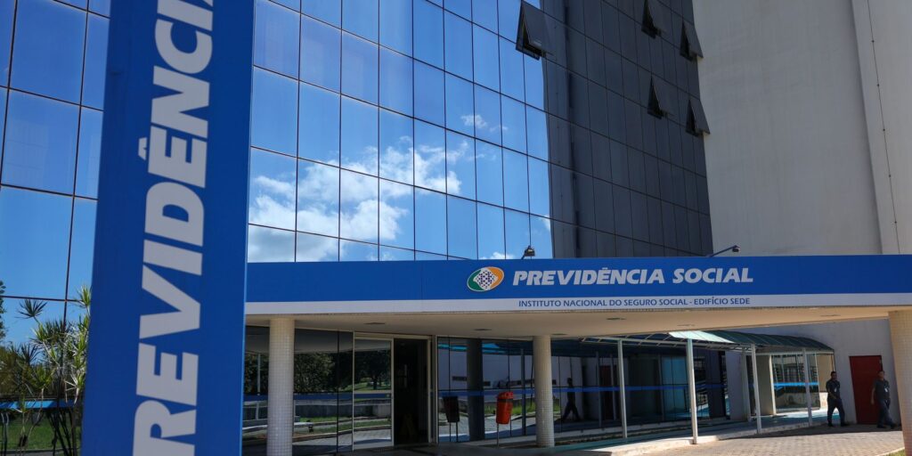 operacao-sem-desconto:-inss-afasta-quatro-servidores-tecnicos