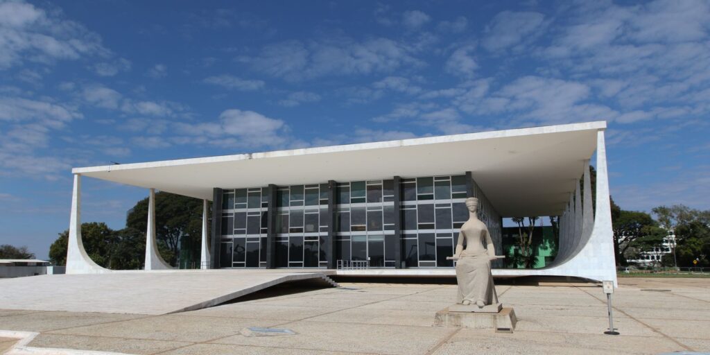 stf-retoma-sessoes-e-fara-defesa-de-moraes;-acompanhe-ao-vivo