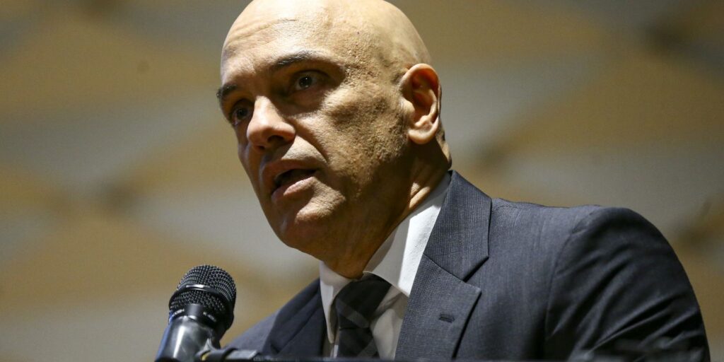moraes-diz-que-justica-e-cega,-mas-nao-e-tola