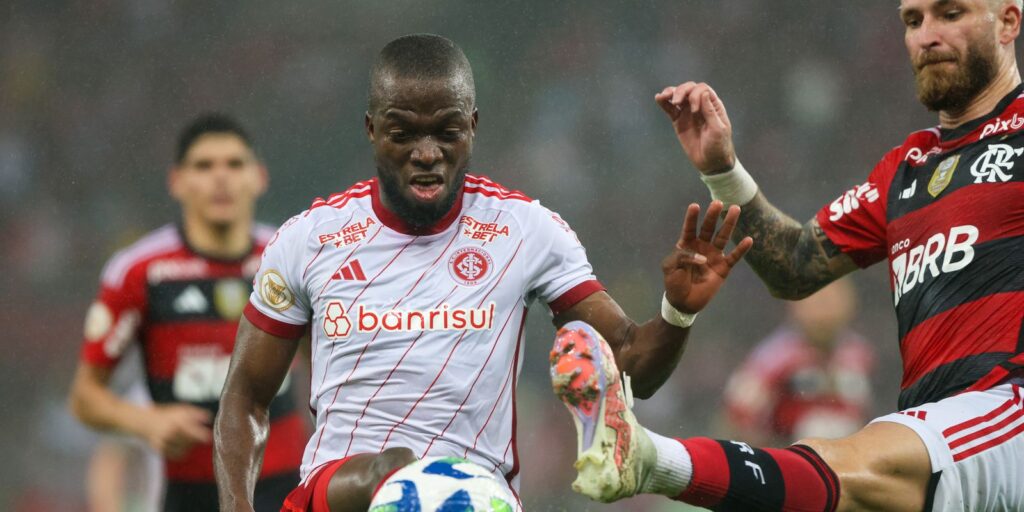 fla-e-inter-iniciam-disputa-por-vaga-nas-quartas-da-libertadores