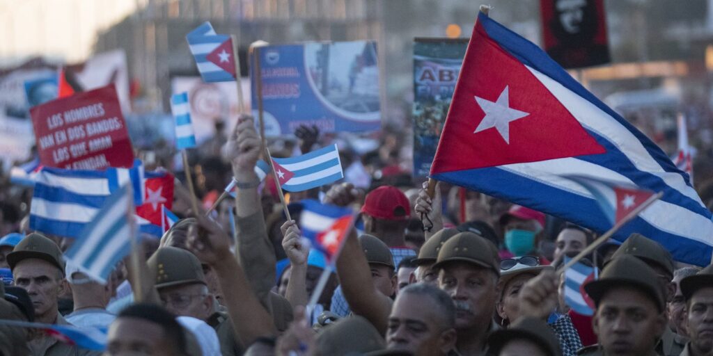 eua-querem-isolar-cuba-ao-cancelar-vistos-medicos,-diz-analista