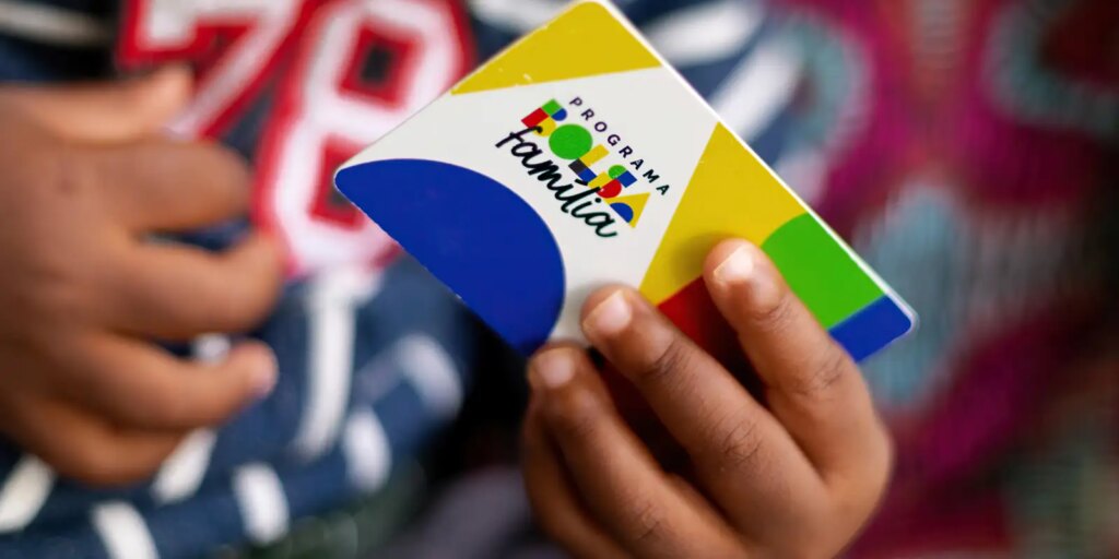 caixa-paga-bolsa-familia-a-beneficiarios-com-nis-de-final-8