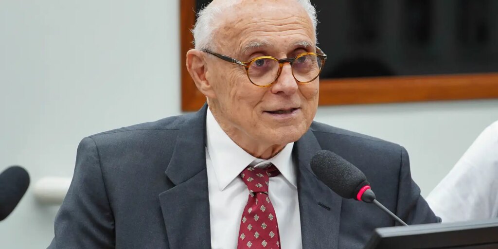 suplicy-passa-mal-e-e-internado-em-marica