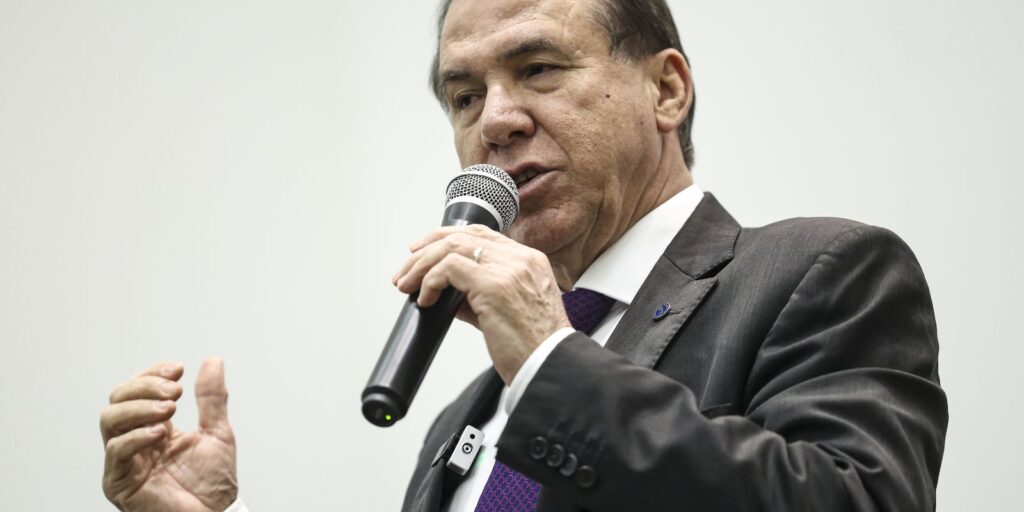 juro-alto-preocupa-mais-que-tarifaco,-diz-luiz-marinho