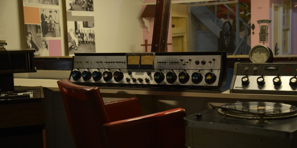 programacao-especial-nesta-sexta-feira-marca-89-anos-da-radio-nacional