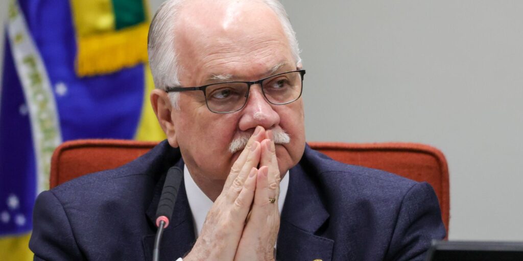 filha-de-fachin-e-alvo-de-agressoes-em-universidade-no-parana