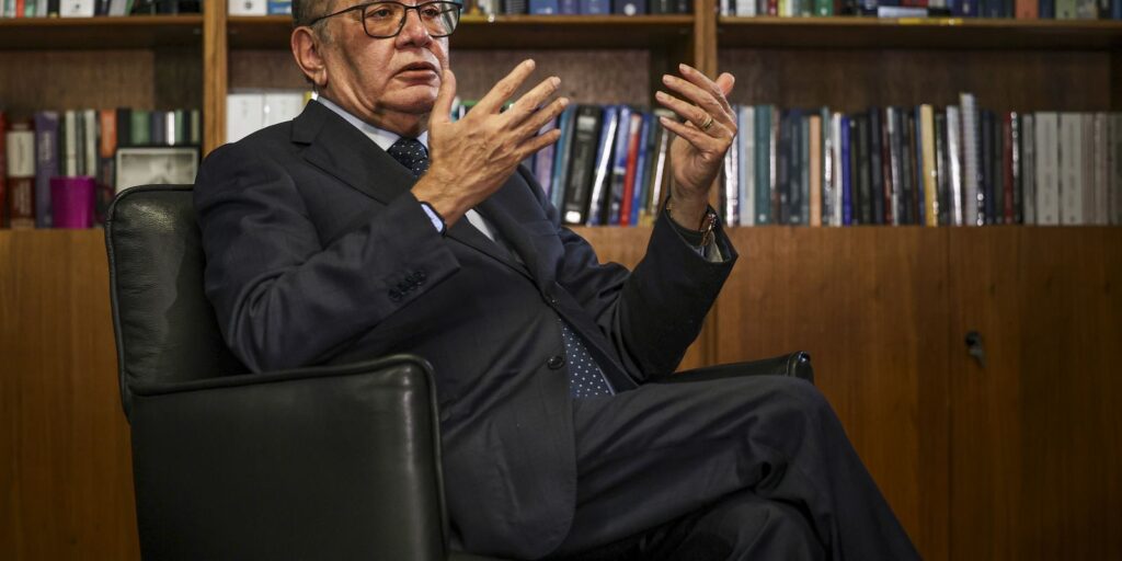 gilmar-mendes-diz-que-sancoes-contra-esposa-de-moraes-sao-arbitrarias