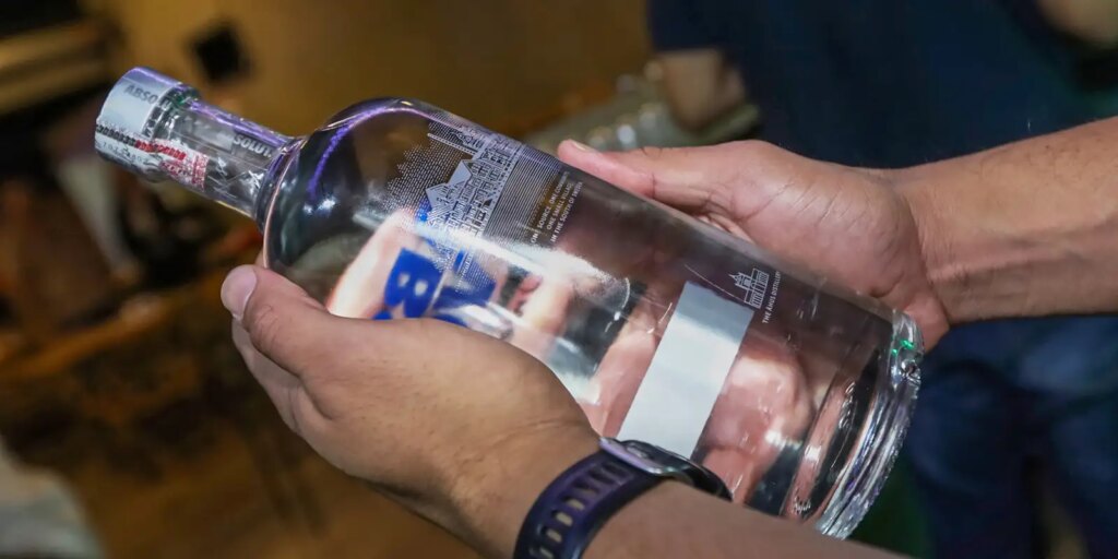 policiais-descobrem-laboratorio-de-falsificacao-de-bebidas-no-df