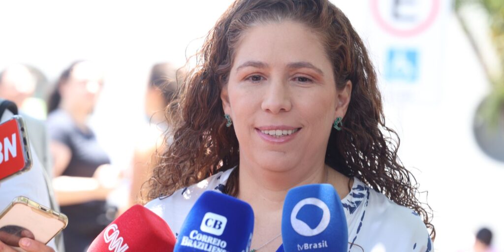 ministra-esther-dweck-aposta-em-queda-da-abstencao-no-cnu