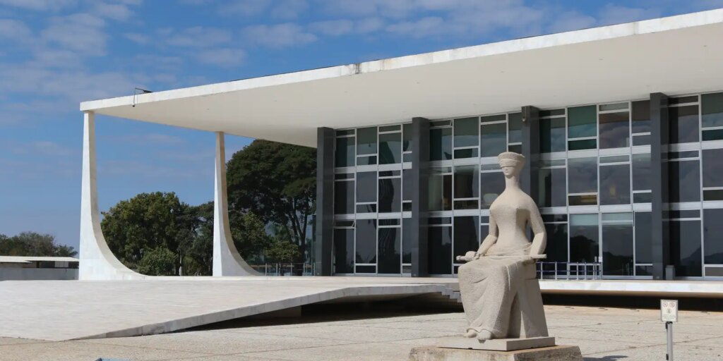 em-carta-de-proprio-punho,-martins-pede-a-moraes-volta-de-advogados