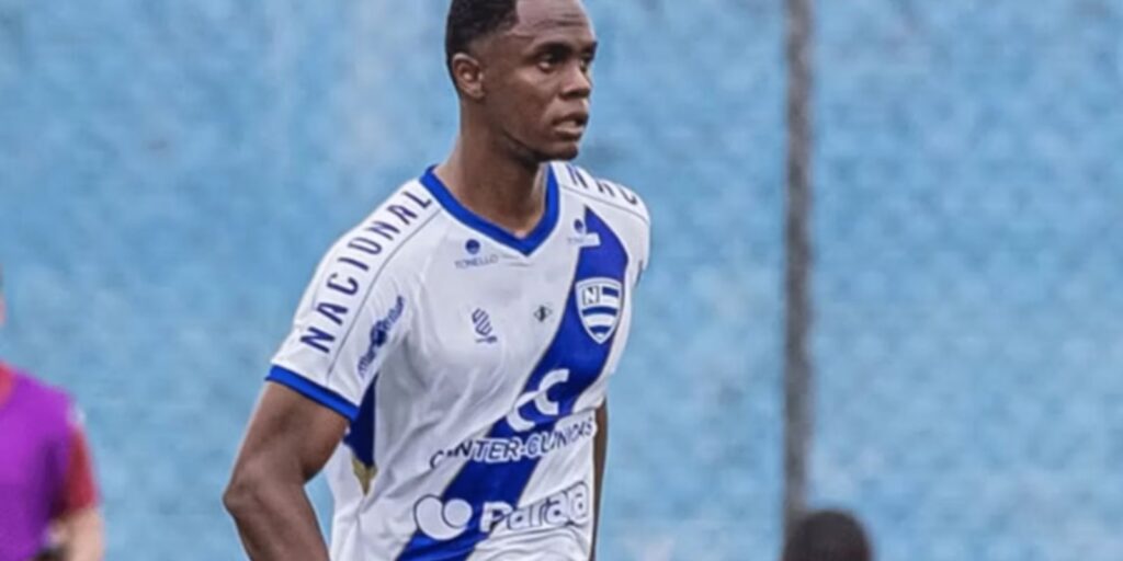 no-parana,-jogador-vitima-de-racismo-leva-punicao-maior-que-agressor