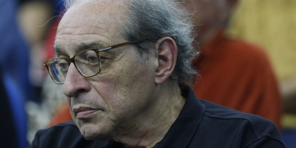 ruy-castro-conquista-o-premio-jabuti-2025