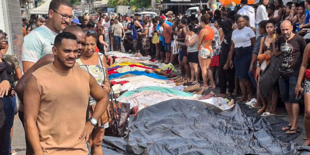 rj:-moradores-resgatam-mais-de-60-corpos-na-area-de-mata-apos-operacao