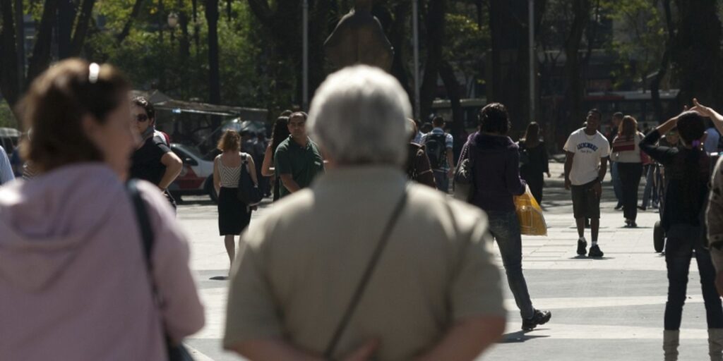 inss-e-caixa-suspendem-venda-de-seguro-ligado-ao-credito-consignado