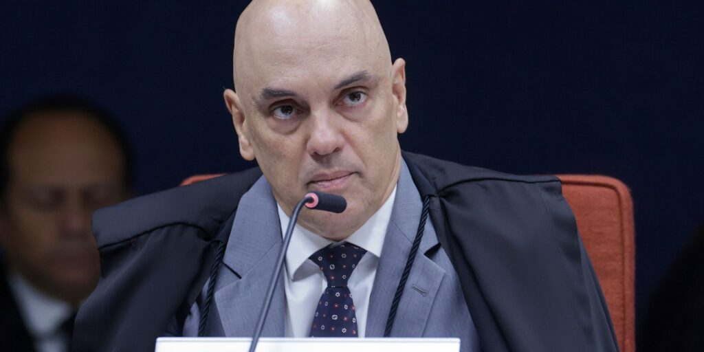moraes-vota-para-manter-execucao-das-penas-de-bolsonaro-e-demais-reus