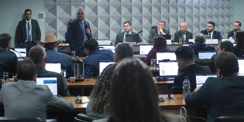 cpmi-do-inss-convoca-dono-do-banco-master-e-governador-zema