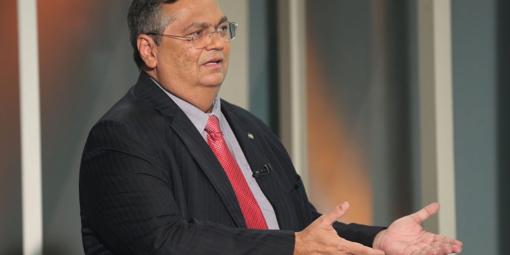 dino-manda-pf-investigar-novas-irregularidades-em-emendas-pix