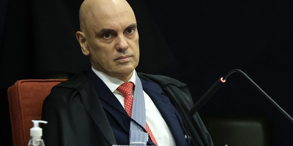 moraes-autoriza-bolsonaro-a-deixar-a-prisao-para-fazer-cirurgia