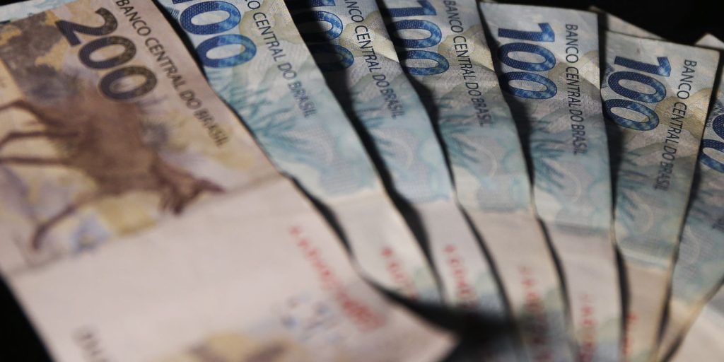 mais-de-141-mil-ainda-nao-sacaram-abono-salarial;-veja-como-consultar