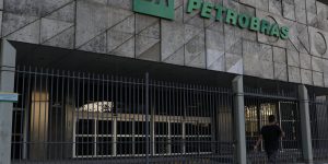 federacoes-se-dividem-sobre-futuro-da-greve-na-petrobras