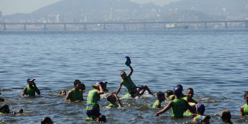 bombeiros-do-rj-abrem-5-mil-vagas-para-o-projeto-botinho-2026