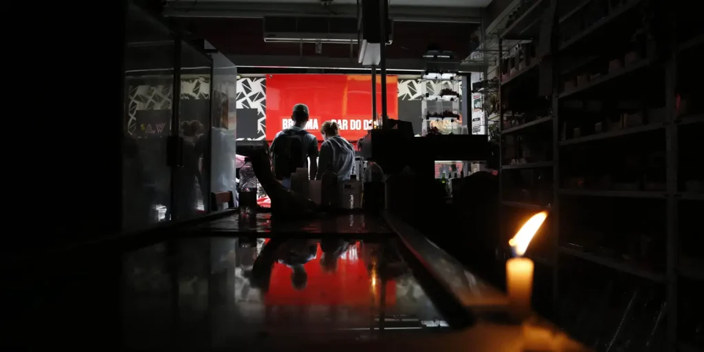 temporais-provocam-alagamentos-e-falta-de-energia-em-sao-paulo