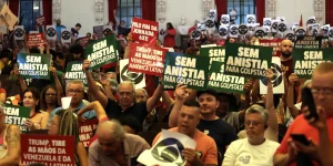 em-ato-em-sp,-manifesto-celebra-democracia-contra-atos-de-8-de-janeiro