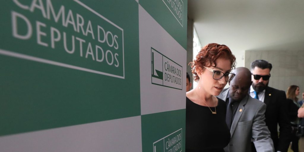 italia-julga-extradicao-de-carla-zambelli,-nesta-terca-feira