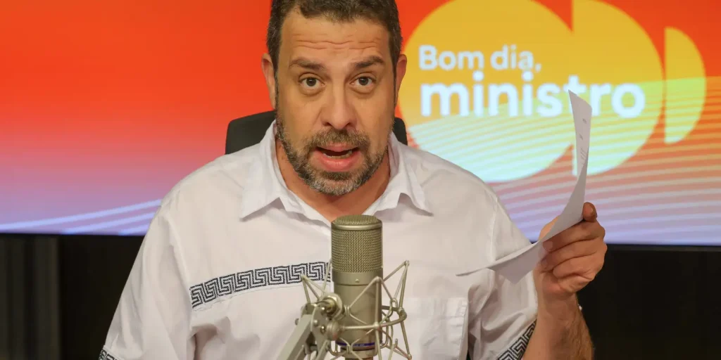 fim-da-escala-6×1-deve-aumentar-produtividade,-diz-boulos