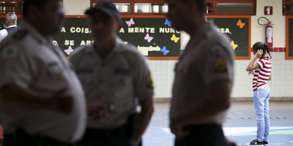 pgr-da-aval-a-escolas-civico-militares-paulistas,-mas-nao-a-pagamentos