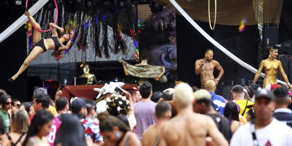 pm-orienta-folioes-sobre-seguranca-e-prevencao-de-crimes