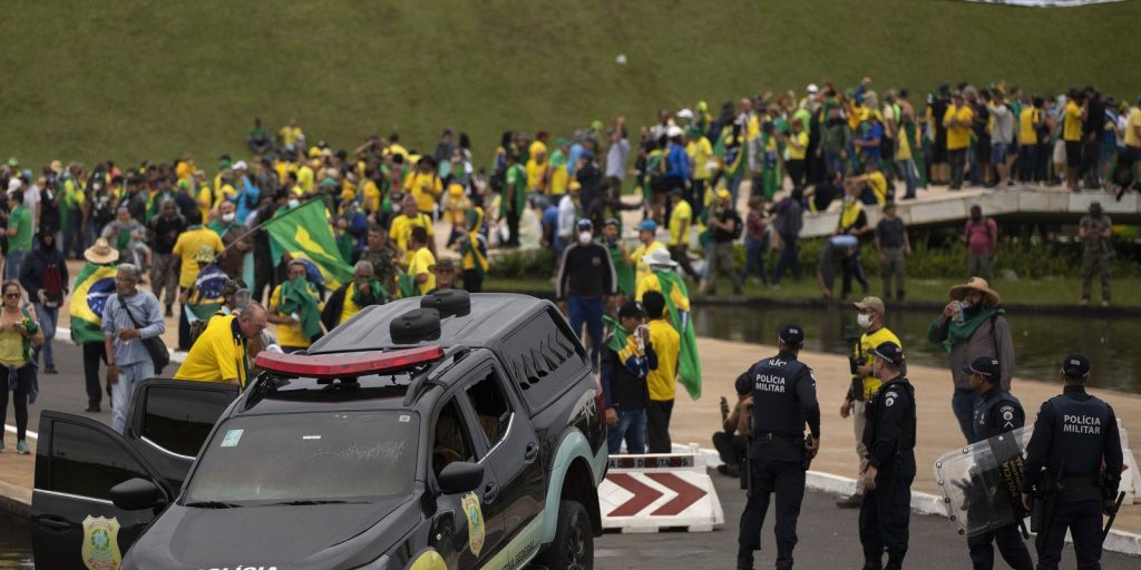 moraes-vota-por-rejeitar-recurso-de-cupula-da-pmdf-condenada-pelo-8/1