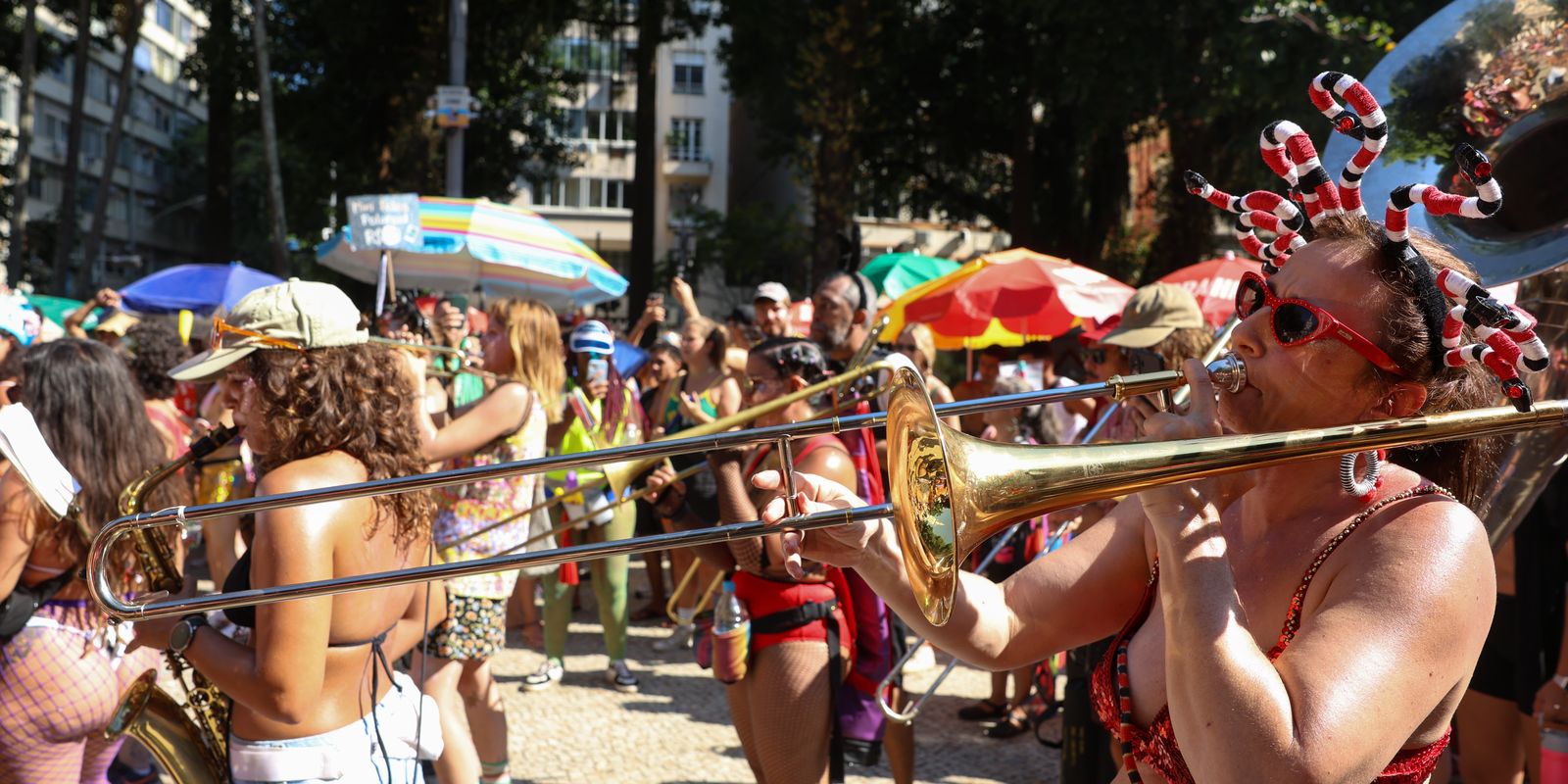 blocos-mantem-folia-na-quarta-feira-de-cinzas-no-rio
