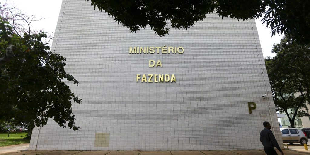 saida-de-haddad-do-governo-depende-de-reuniao-entre-lula-e-trump